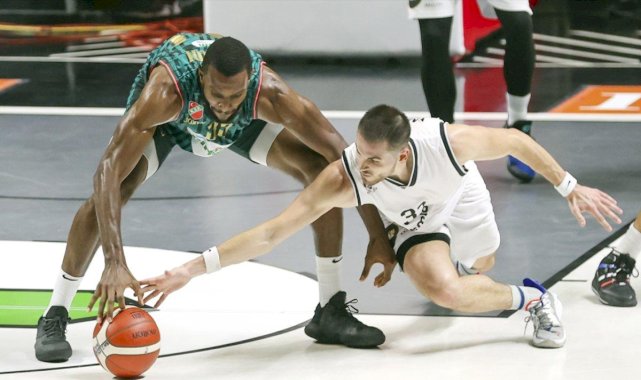 Beşiktaş, Karşıyaka'ya mağlup oldu