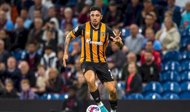 Hull City taraftarı Ozan Tufan'a tepkili