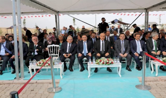 Kayseri Valisi Cemevi temel atmasına katıldı