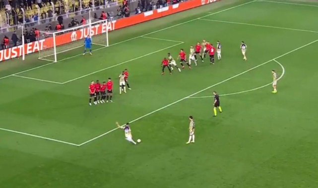 Miha Zajc'tan harika frikik golü