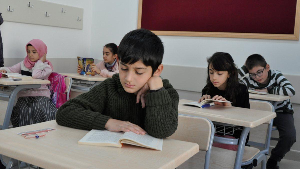 Yeni Yusufeli&#039;nde bin 446 öğrenci eğitim öğretime başladı