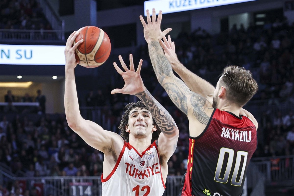 12 Dev Adam, Belçika'yı devirdi