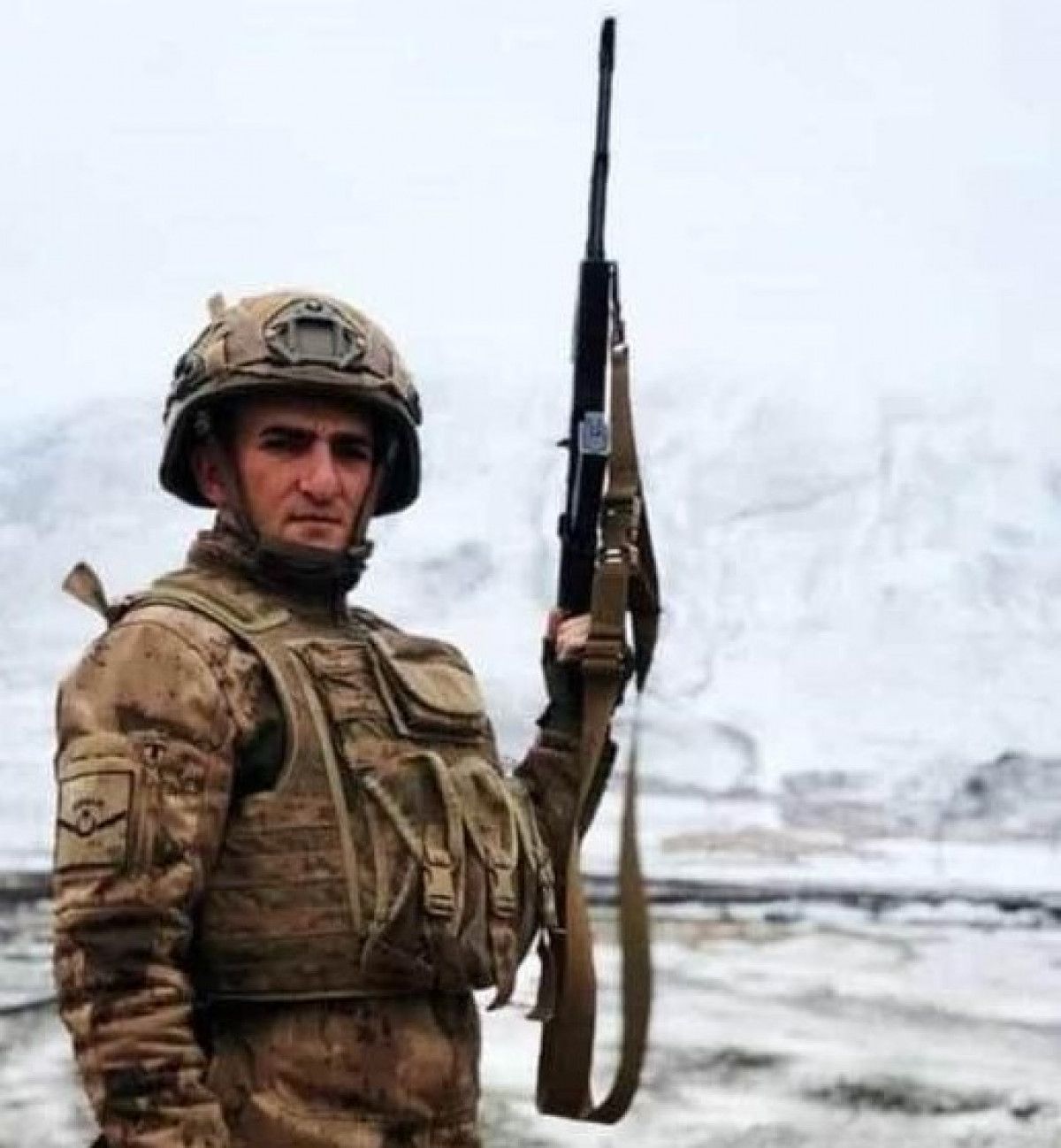 Ağrı'da kazada vefat eden uzman onbaşı, toprağa verildi