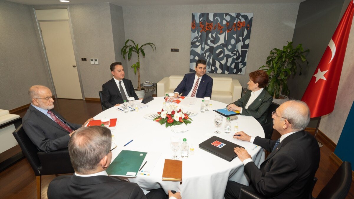 Altılı masanın anayasa çalışması hazır