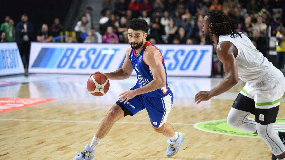 Anadolu Efes, Manisa BB&#039;yi farklı geçti