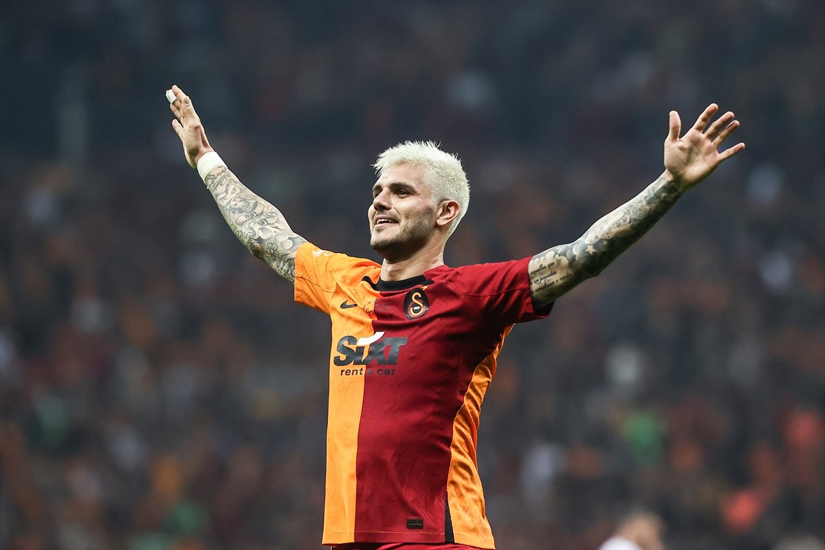 Aşk acısını atlatan Icardi, kendisini buldu