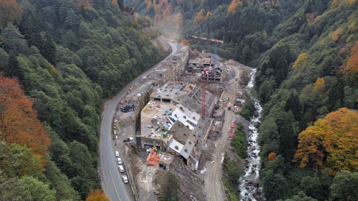 Ayder Yaylası'nda bin 600 araç kapasiteli otopark çalışmaları sürüyor