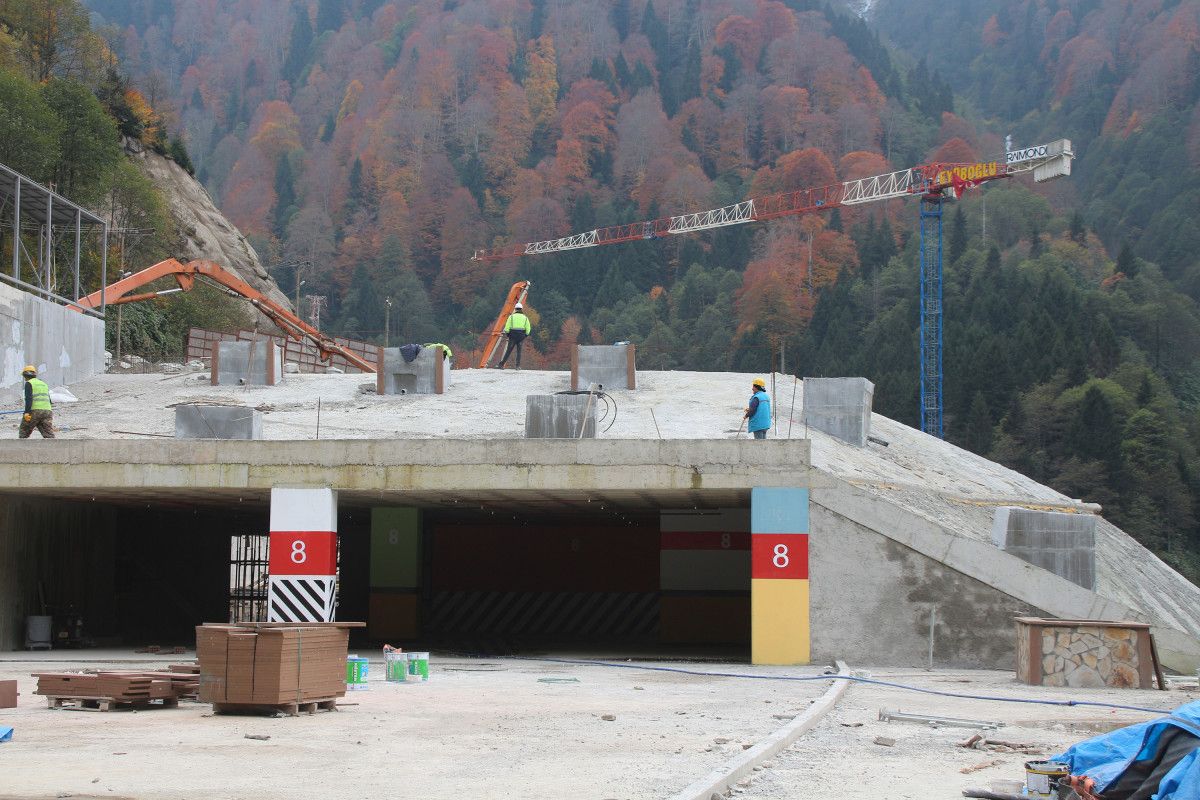 Ayder Yaylası'nda bin 600 araç kapasiteli otopark çalışmaları sürüyor