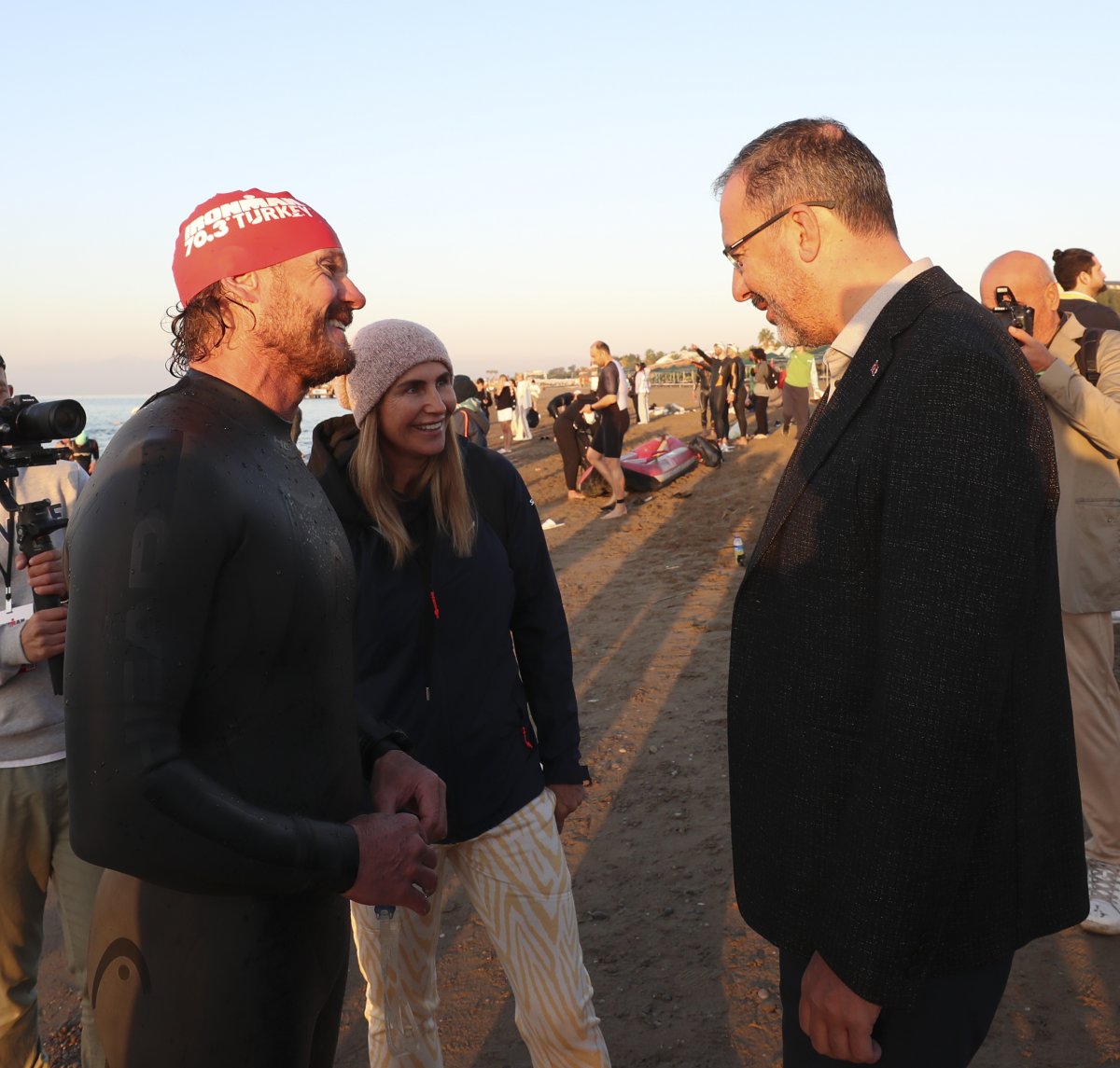 Bakan Kasapoğlu, Antalya'da 4 farklı spor branşını yerinde takip etti