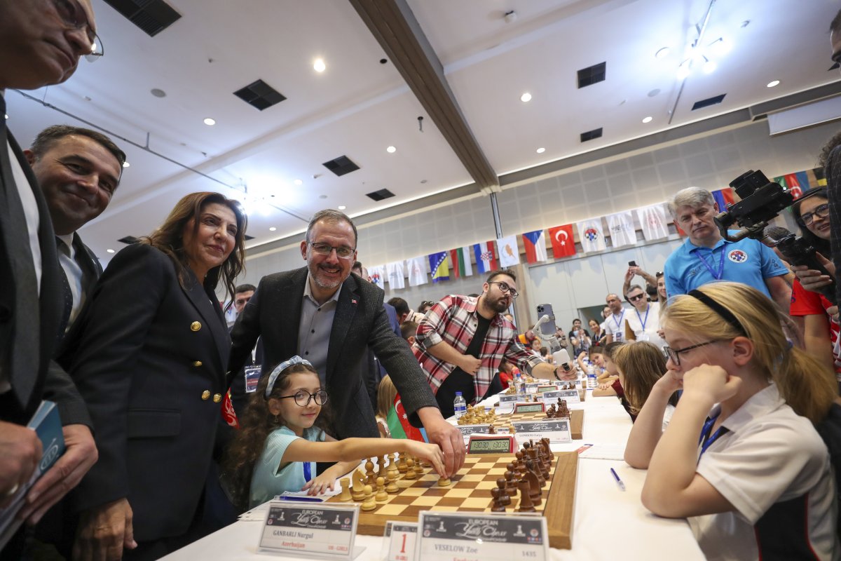 Bakan Kasapoğlu, Antalya'da 4 farklı spor branşını yerinde takip etti