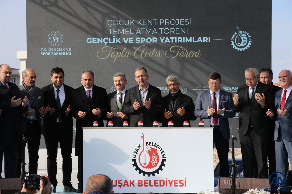 Bakan Kasapoğlu'ndan gençlere destek mesajı