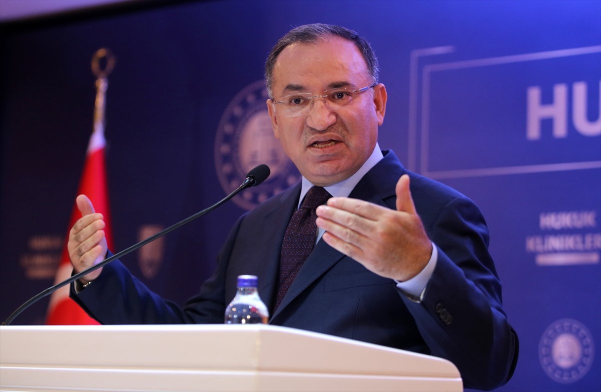 Bekir Bozdağ, hakim ve savcı adaylarıyla bir araya geldi