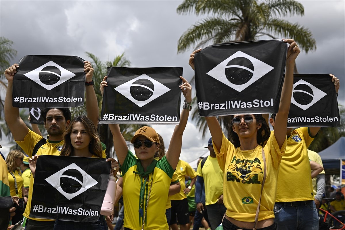 Brezilya'da orduya seçime müdahale et çağrısı