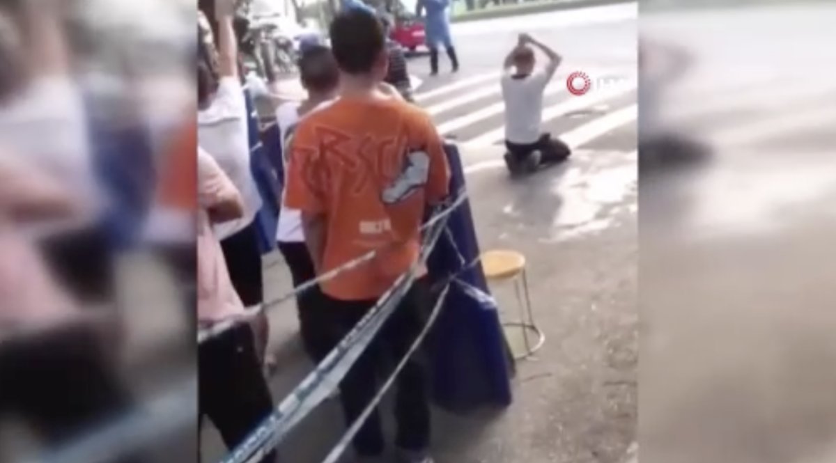 Çin’de salgın tedbirleri protesto edildi