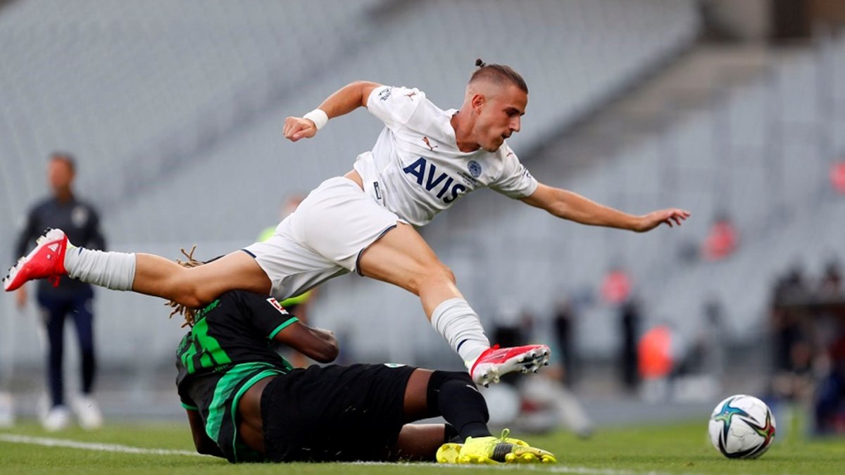 Dimitris Pelkas'tan Süper Lig hakemlerine gönderme