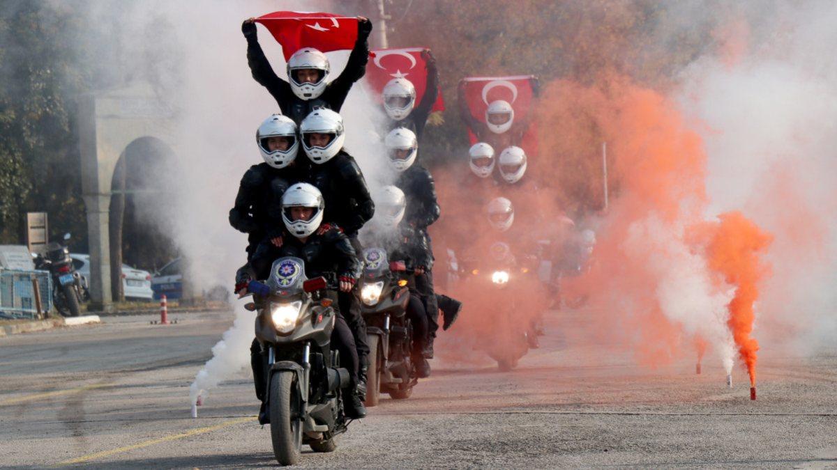 Edirne'de göreve başlayan Yunus Timi'nin renkli gösterisi