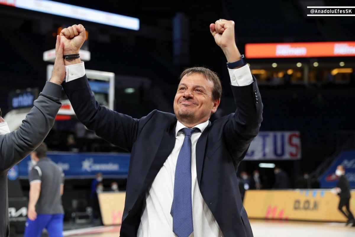 Ergin Ataman'dan Fenerbahçe'ye teşekkür