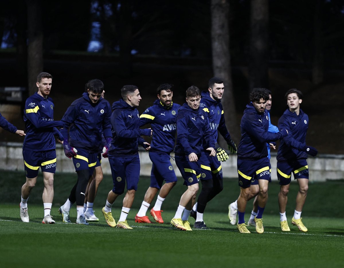 Fenerbahçe'de 5 futbolcu sakatlıklarını atlattı