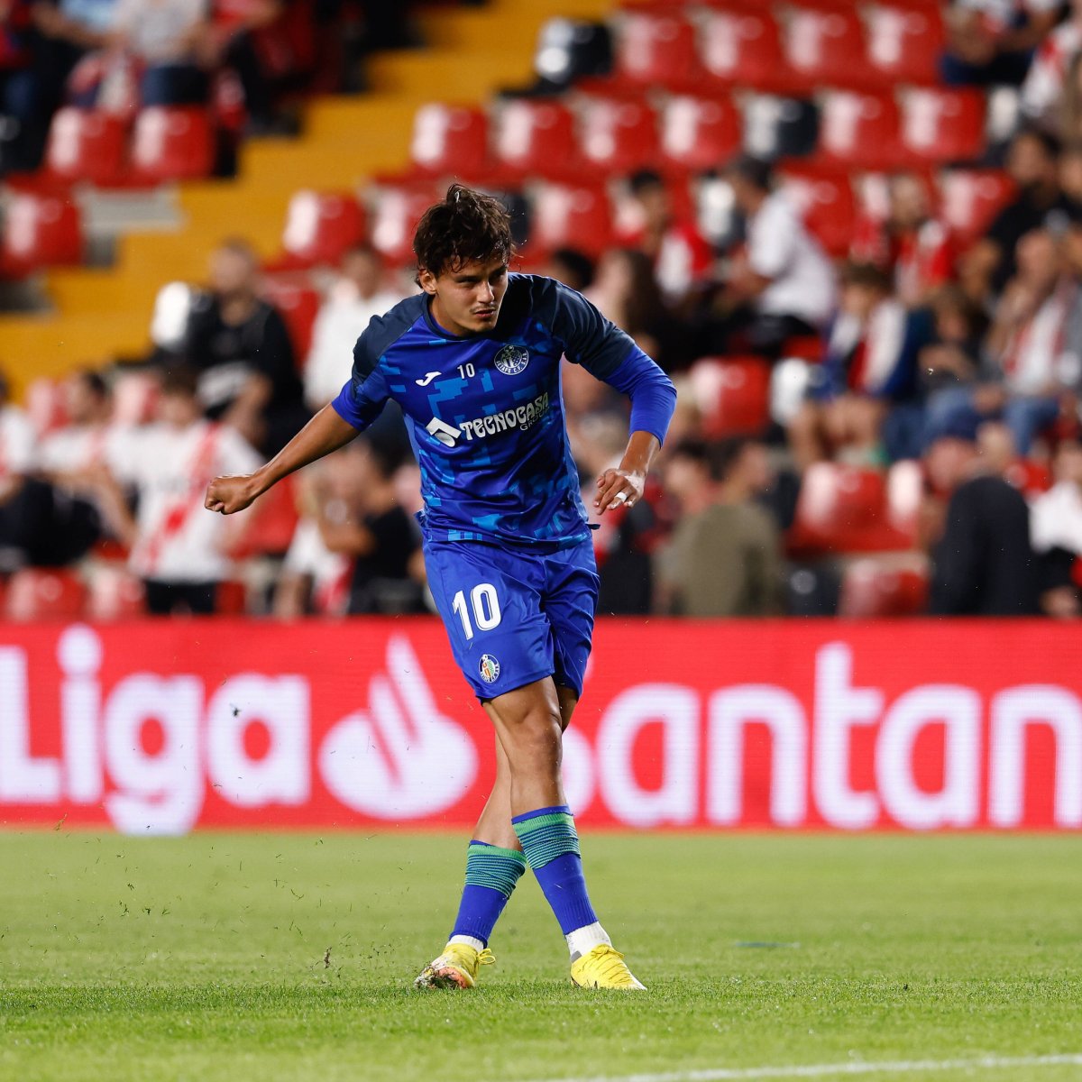 İtalyan devi Juventus, Enes Ünal'ın peşinde