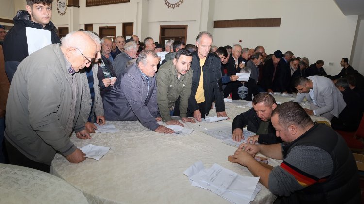 Kocaeli'de depoyu dolduran çiftçi tarlanın yolunu tutuyor