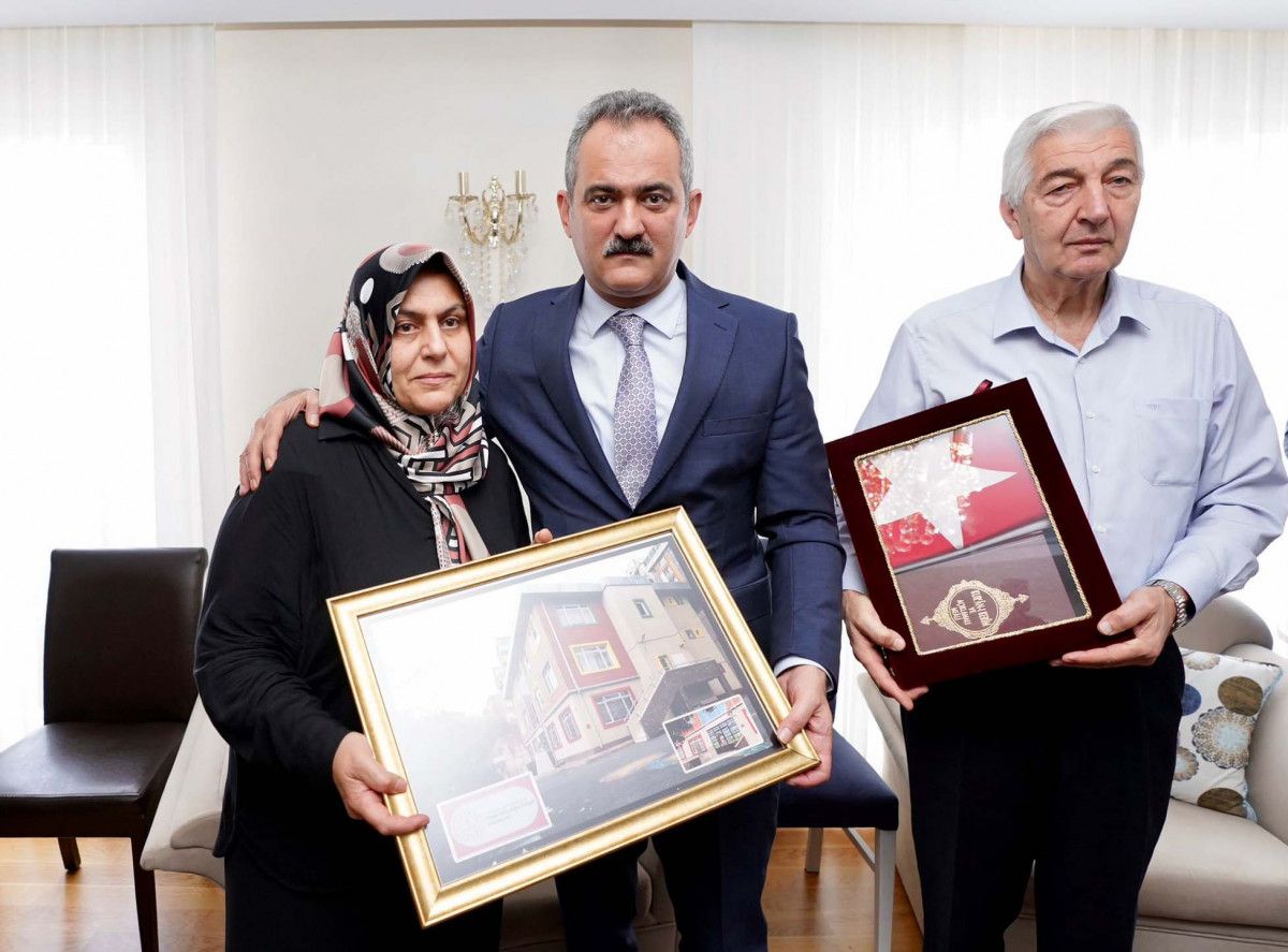 Mahmut Özer: Arzu öğretmen ve kızının adı okullarımızda yaşatılacak