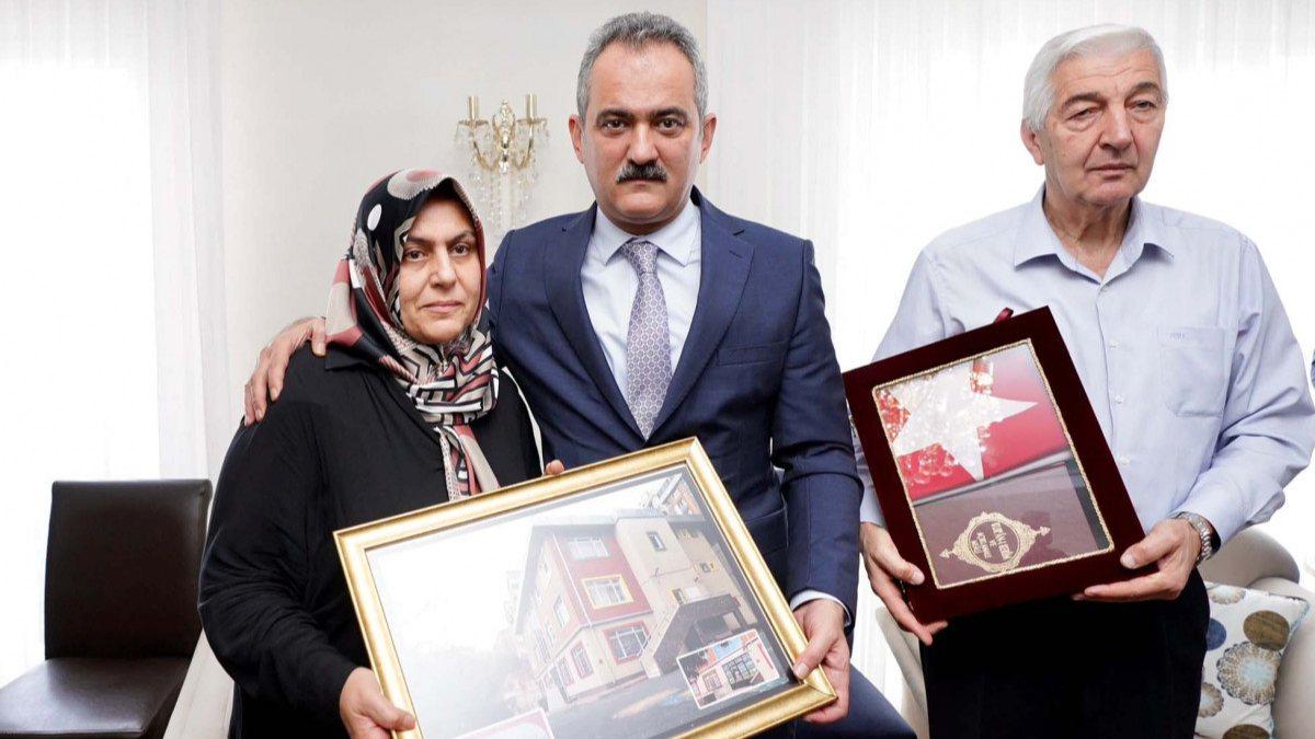 Mahmut Özer: Arzu öğretmen ve kızının adı okullarımızda yaşatılacak