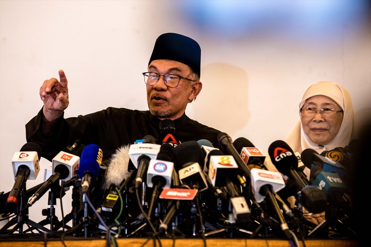 Malezya Başbakanı Cumhurbaşkanı Erdoğan ile görüşmesini canlı olarak dinletti