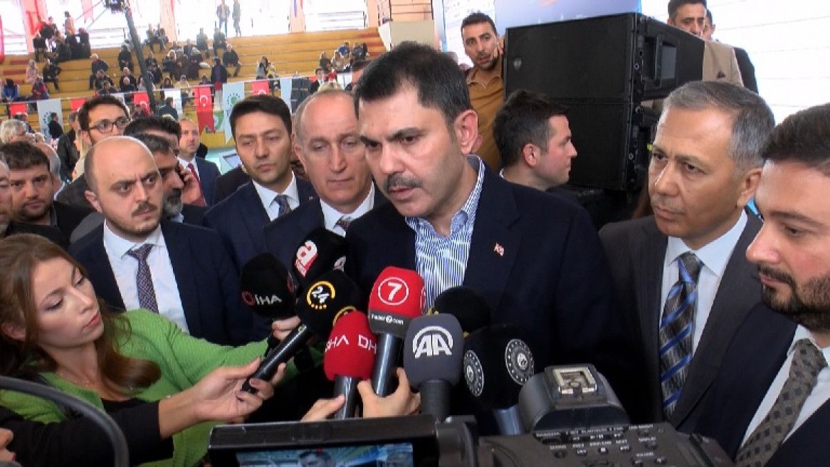 Murat Kurum'dan Düzcelilere uyarı: Hasarlı binalara girmeyin