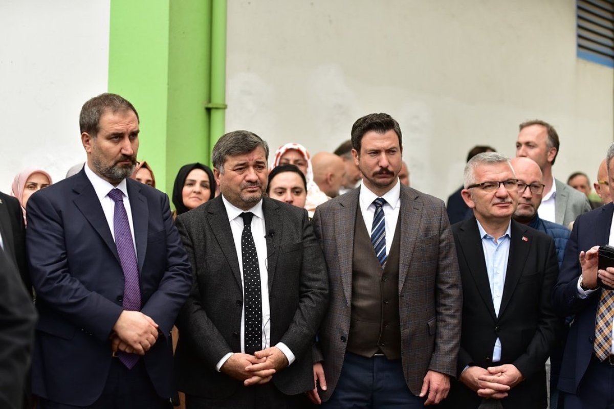 Mustafa Şen: AK Parti'nin oy oranının yüzde 41-42 civarında