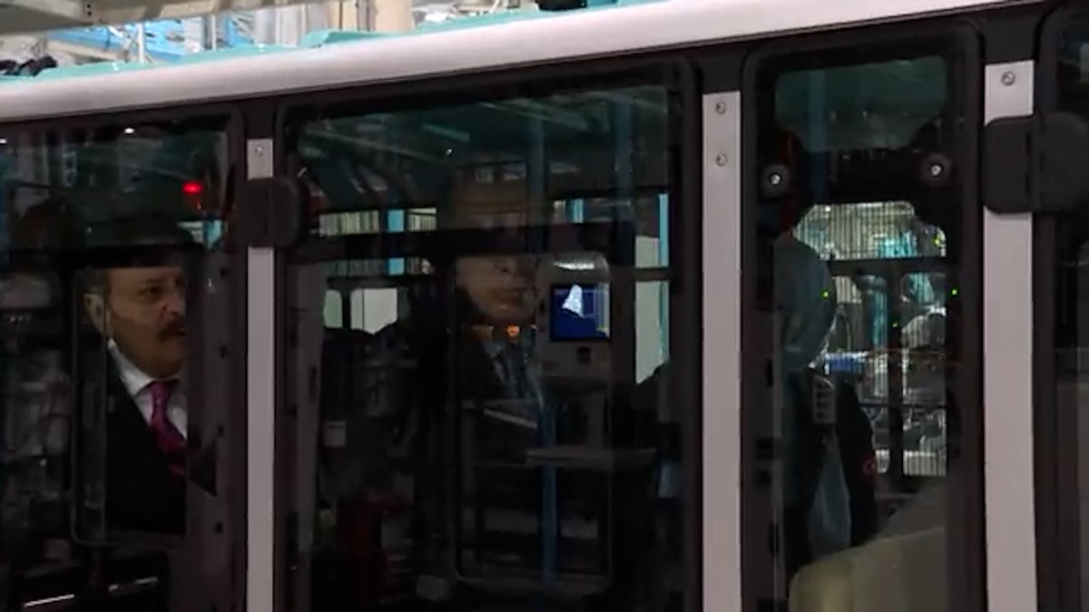 Mustafa Varank paylaştı: Cumhurbaşkanı Erdoğan Togg fabrikasını gezdi