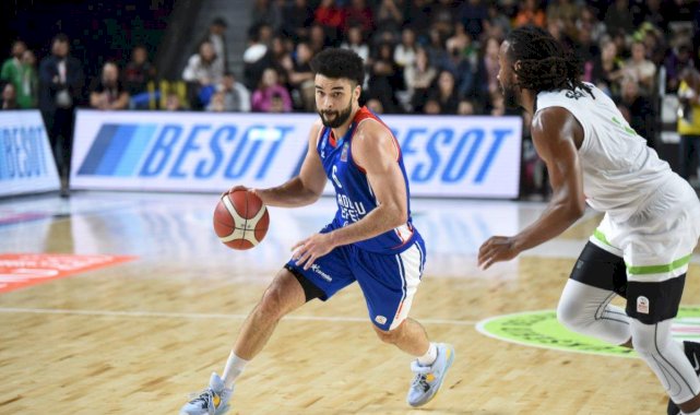 Anadolu Efes, Manisa BB'yi farklı geçti