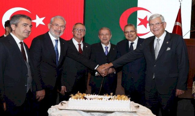 Bakan Akar, Cezayir Bağımsızlık Günü resepsiyonunda