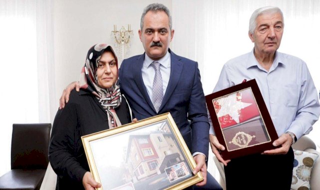 Mahmut Özer: Arzu öğretmen ve kızının adı okullarımızda yaşatılacak