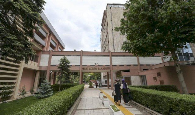 MEB, Öğretmenlik Kariyer Sınavı hakkındaki iddialarla ilgili suç duyurusunda bulundu