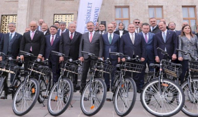 TBMM'ye 30 bisiklet teslim edildi