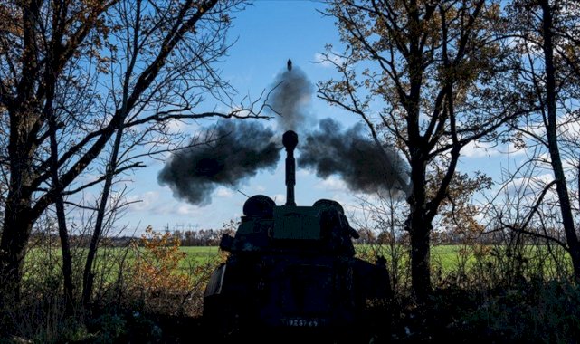 Zelensky: Çatışmalar en az 1000 kilometrelik cephe hattında sürüyor