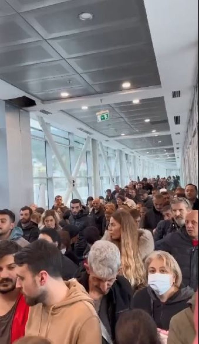 Türkiye'den Gürcistan'a iPhone çıkarması