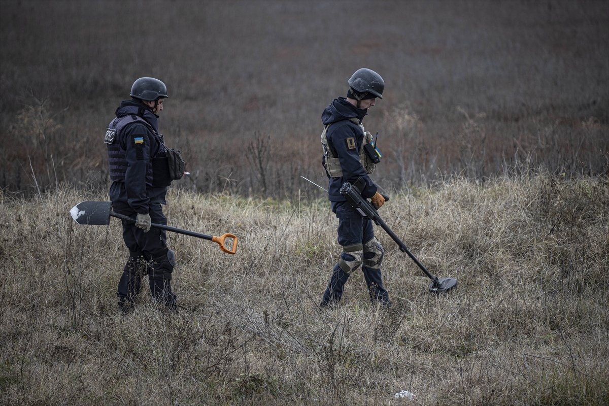Ukrayna ordusu Herson'da mayın temizleme çalışması başlattı