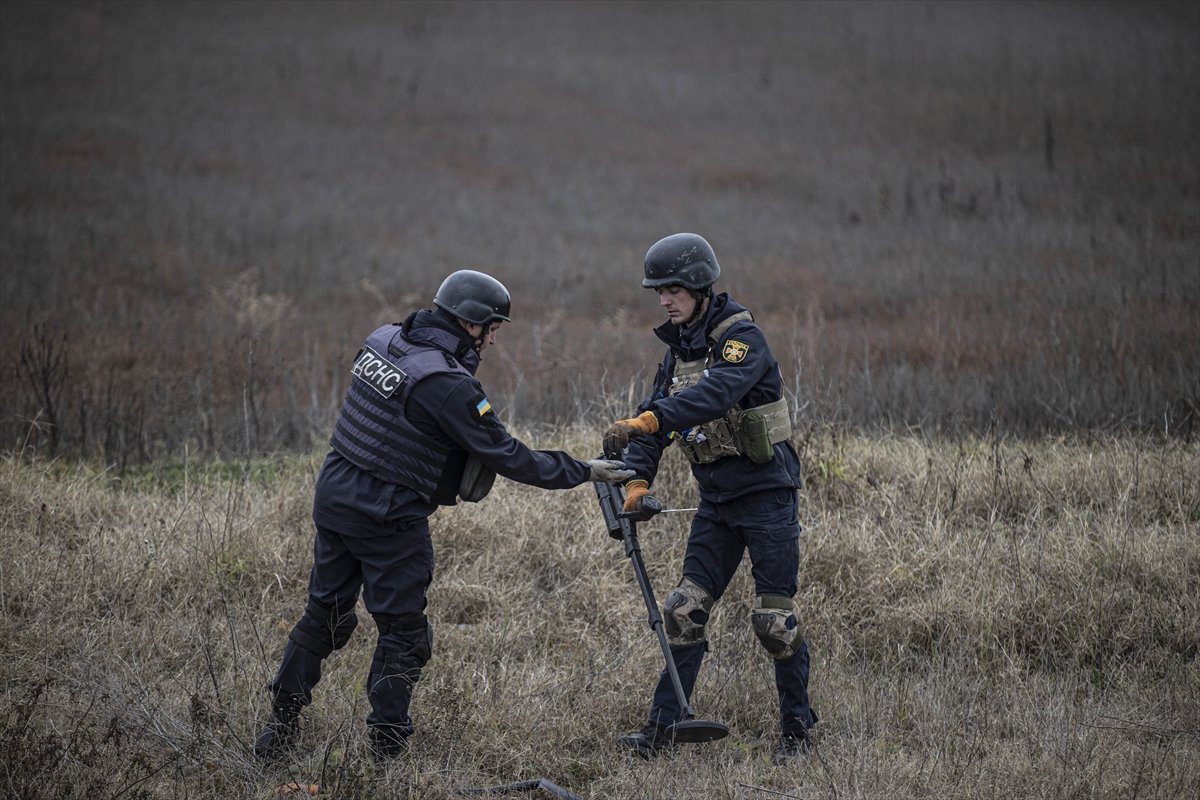 Ukrayna ordusu Herson'da mayın temizleme çalışması başlattı