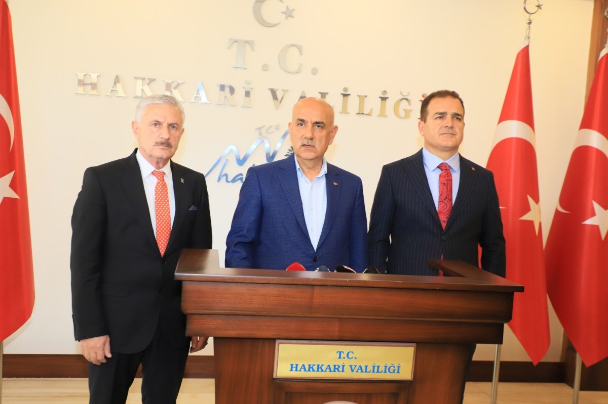 Vahit Kirişci: Bu coğrafya zor bir coğrafya