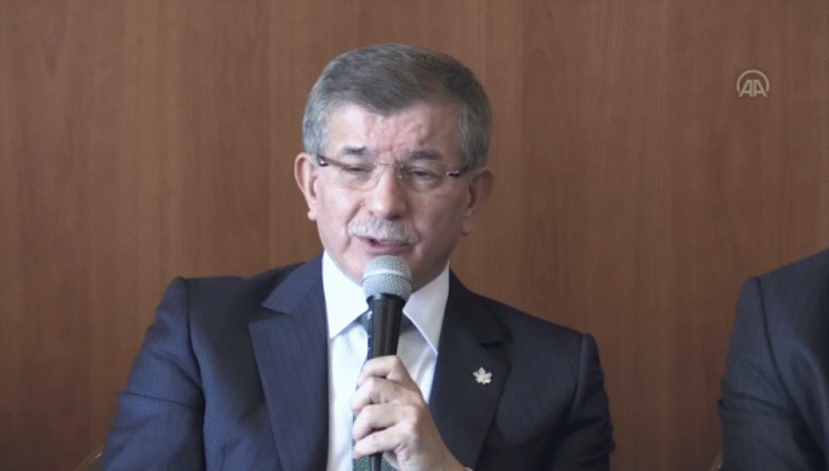 Ahmet Davutoğlu, Konya'da seçim çalışmalarını başlattı