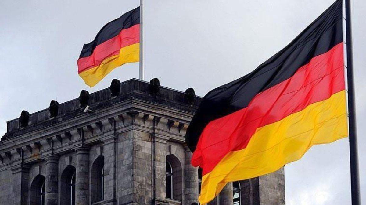 Almanya'da darbe planlayan Nazilere polis operasyonu