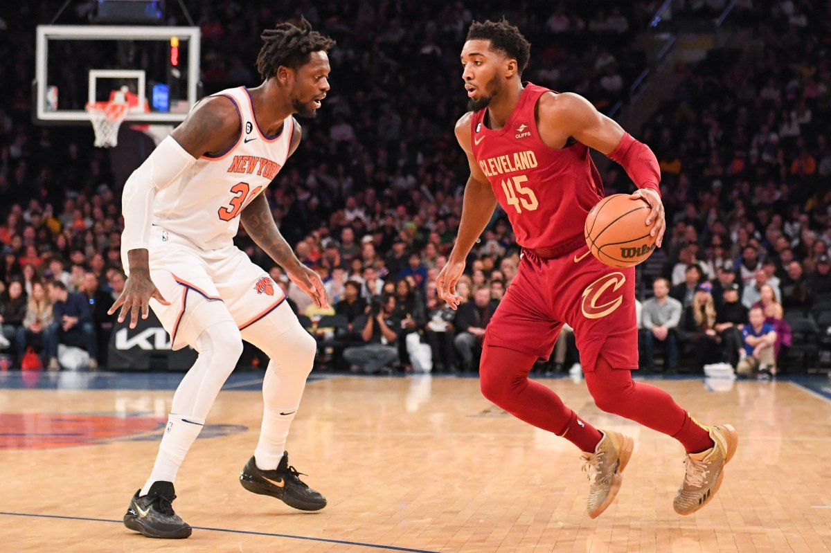 Anthony Davis 55 sayı ile oynadı, Lakers seriyi sürdürdü