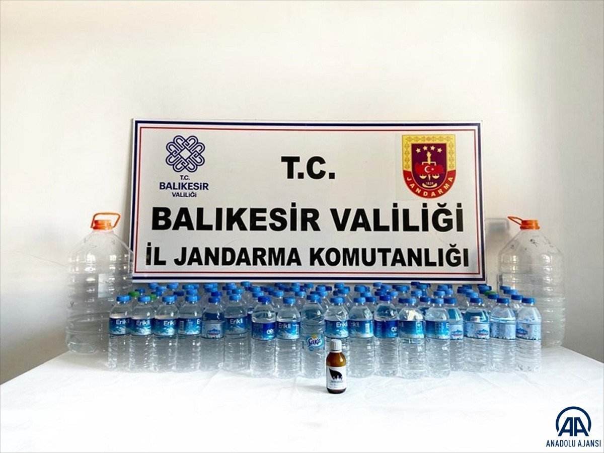 Balıkesir'de sahte içkiden 12 şüpheli gözaltına alındı