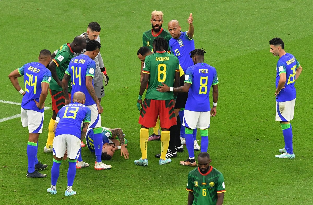 Brezilya'ya Alex Telles ve Gabriel Jesus'tan kötü haber