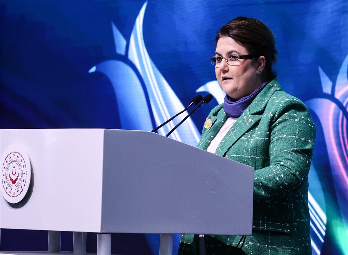 Derya Yanık: Hizmet için sıra bekleyen engelli yok