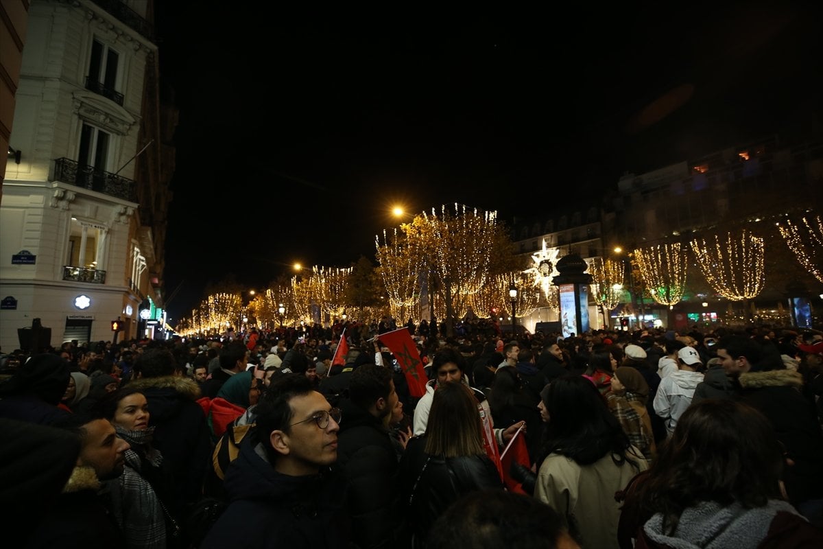 Fransa - Fas karşılaşması öncesi Paris'te olaylı gece