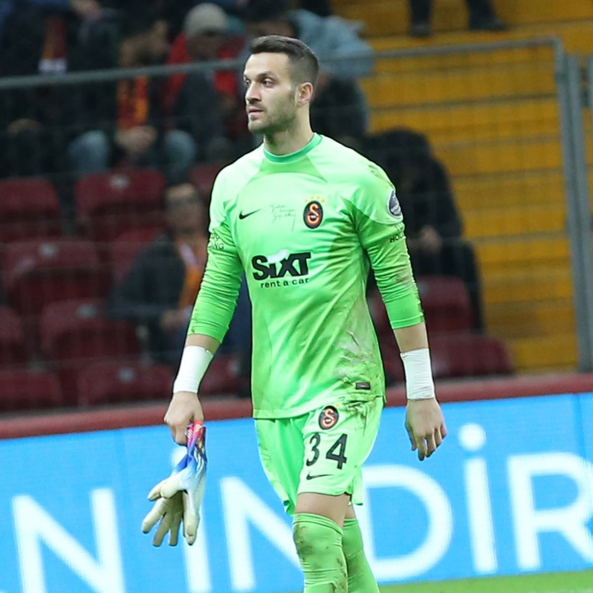 Galatasaray'da taraftar Okan Kocuk'a tepkili