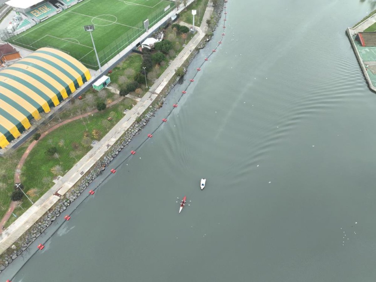 Haliç'te suyun rengi yeniden kahverengiye döndü