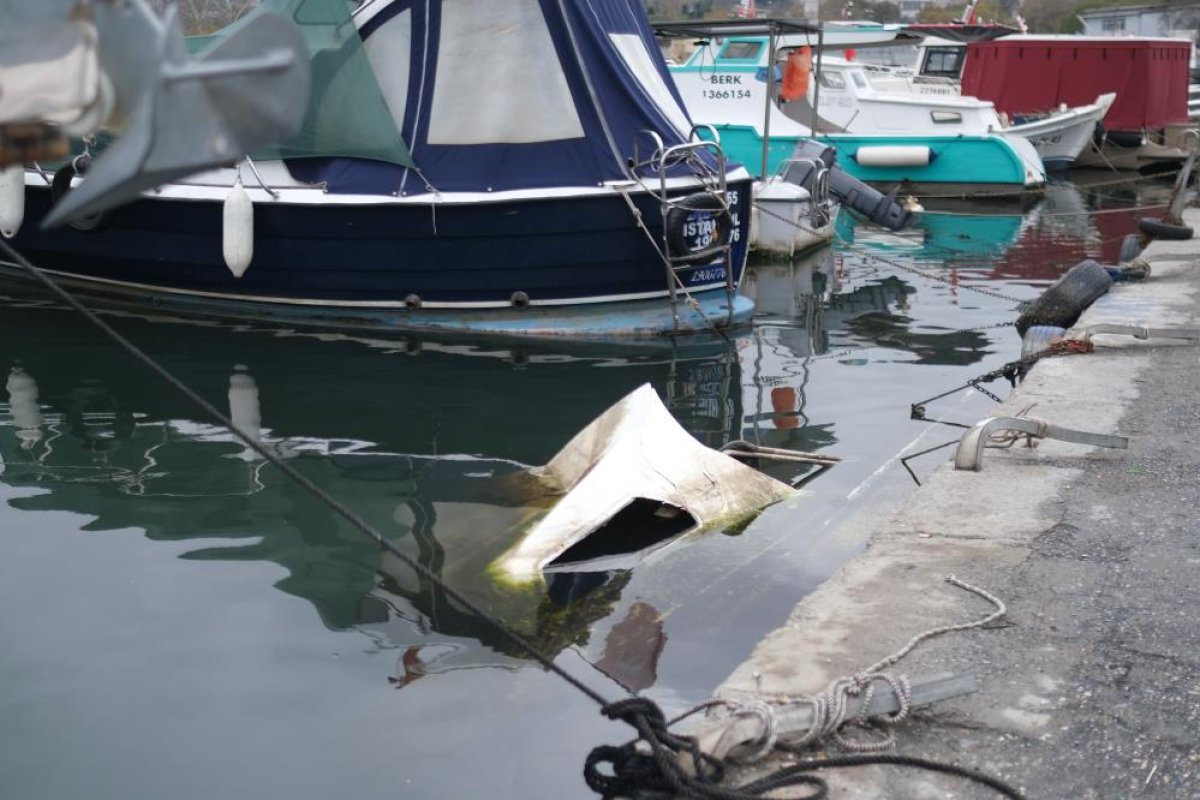 Haliç'te suyun rengi yeniden kahverengiye döndü